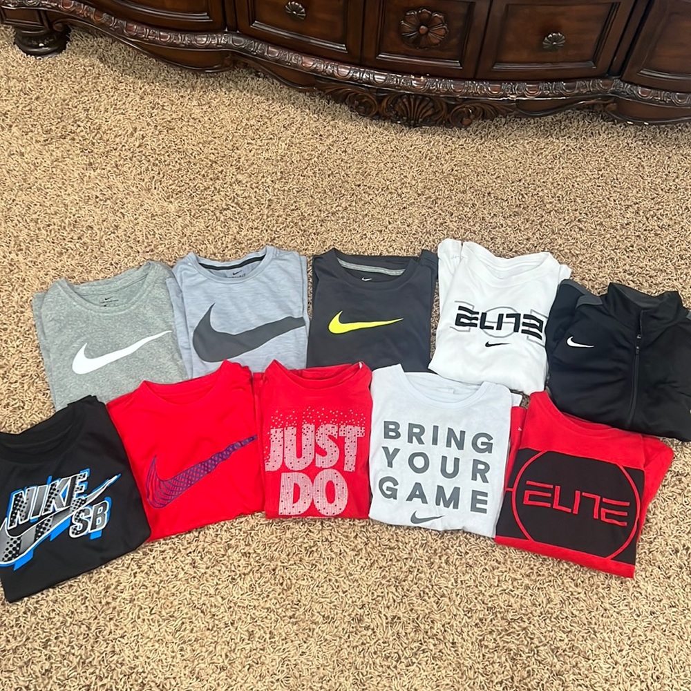 10 Nike boys shirts